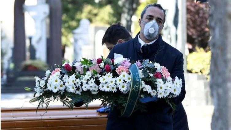 Italia registró 712 muertes por Covid-19 este jueves (Foto: Reuters)