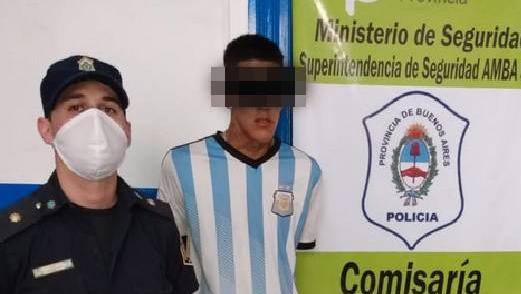 El delincuente que estuvo a punto de ser linchado por los vecinos justicieros.