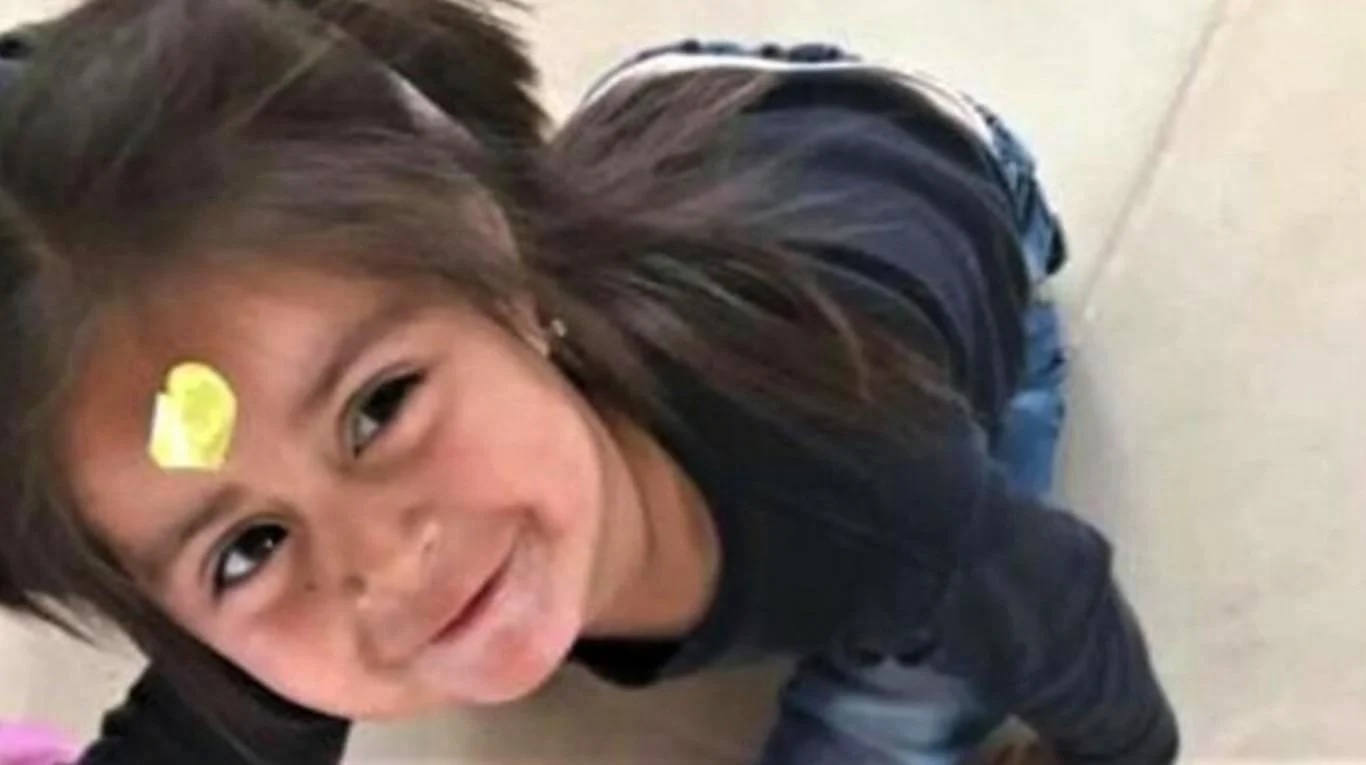 La pequeña Nahiara apareció muerta en su casa de Los Menucos, Río Negro.