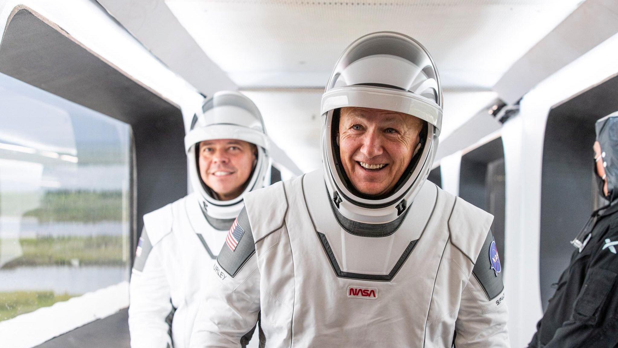 El domingo llegarían los astronautas Bob Behnken y Doug Hurley a la Estación Espacial Internacional (EEI).