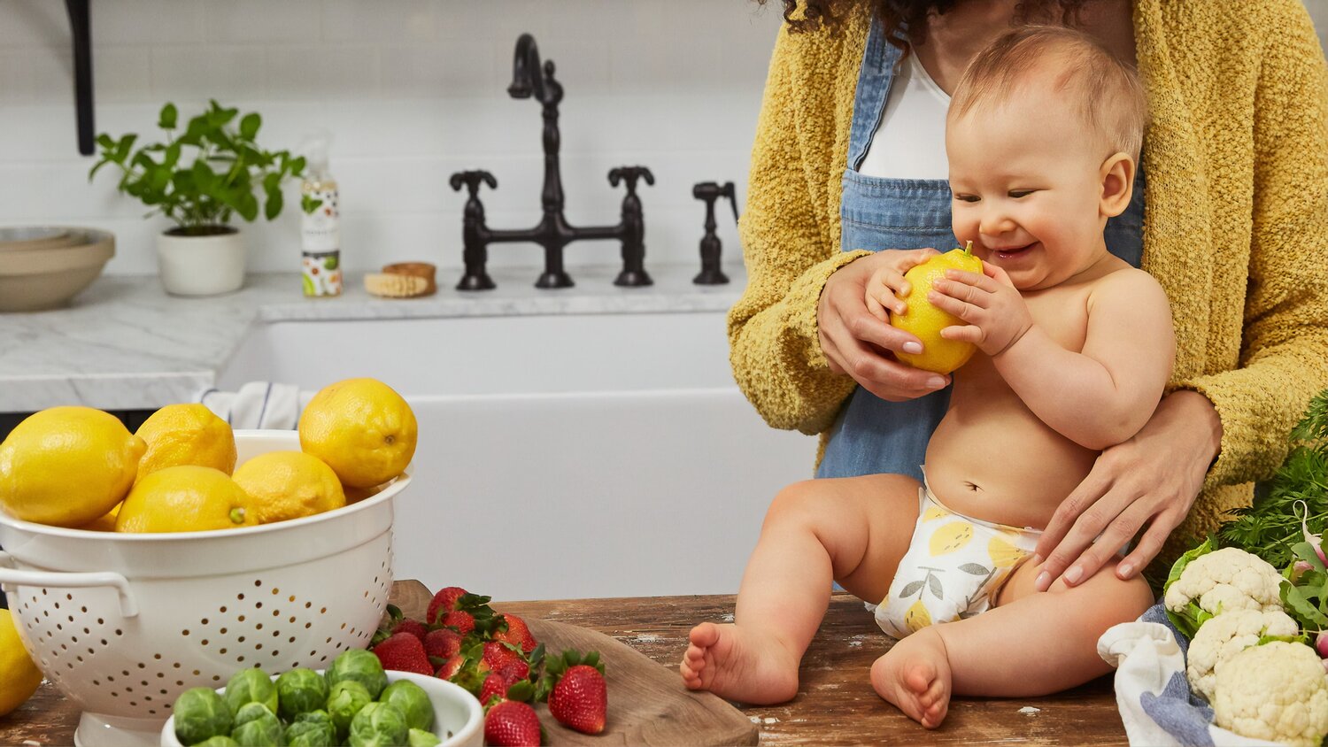 La vitamina C es indispensable para el desarrollo de los niños. 