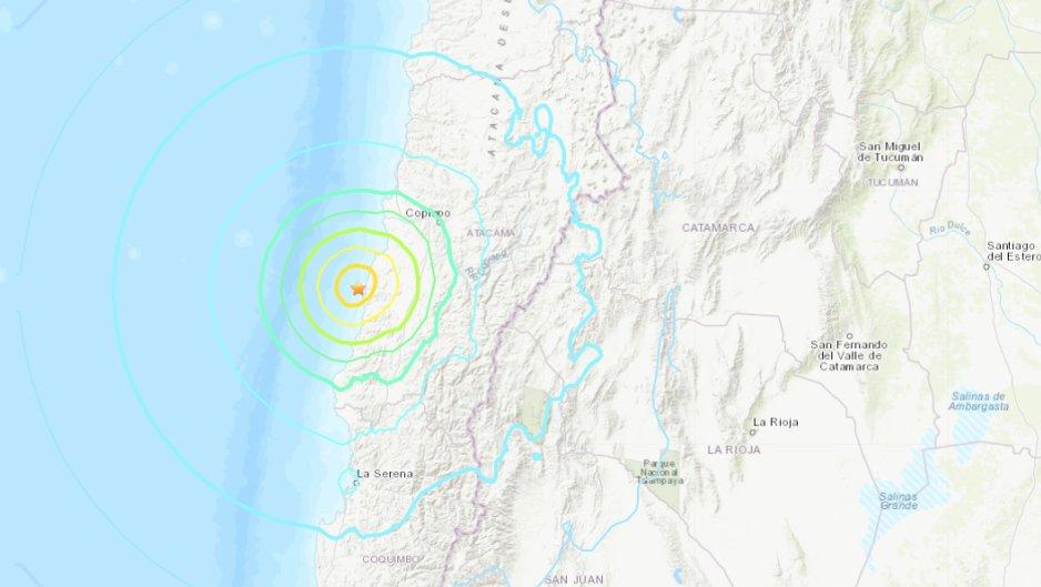 El sismo ocurrió a la madrugada y alcanzó los siete grados en la escala de Ritcher.