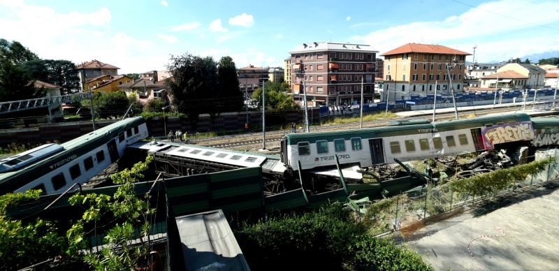 Muy rara vez un tren se pone en marcha por control remoto, y mucho menos sin órdenes dadas desde algún lugar.