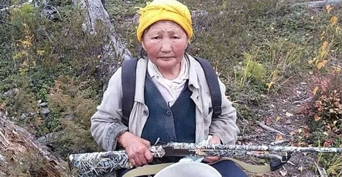 La abuela de 84 años evitó el peligroso ataque rugiendo más fuerte que el animal.