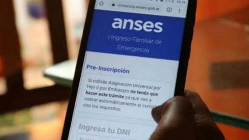 Crecen las denuncias: alerta por una nueva estafa por Whatsapp con el IFE