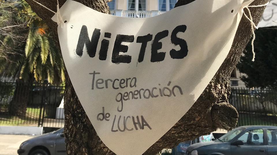 Les Nietes: los jóvenes que militan por la memoria de sus abuelas y abuelos desaparecidos en la dictadura