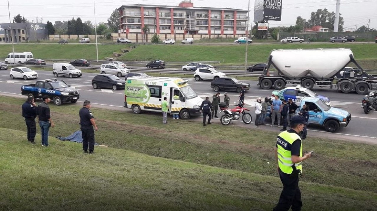 Los efectivos policiales concurrieron al lugar en el que se produjo el enfrentamiento armado.