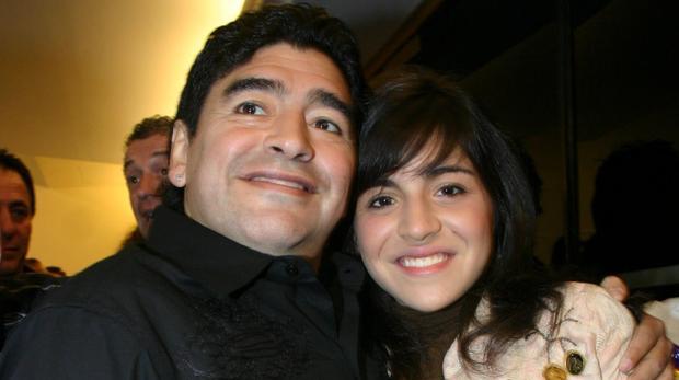 Gianinna Maradona se mostró preocupada por la salud de Diego