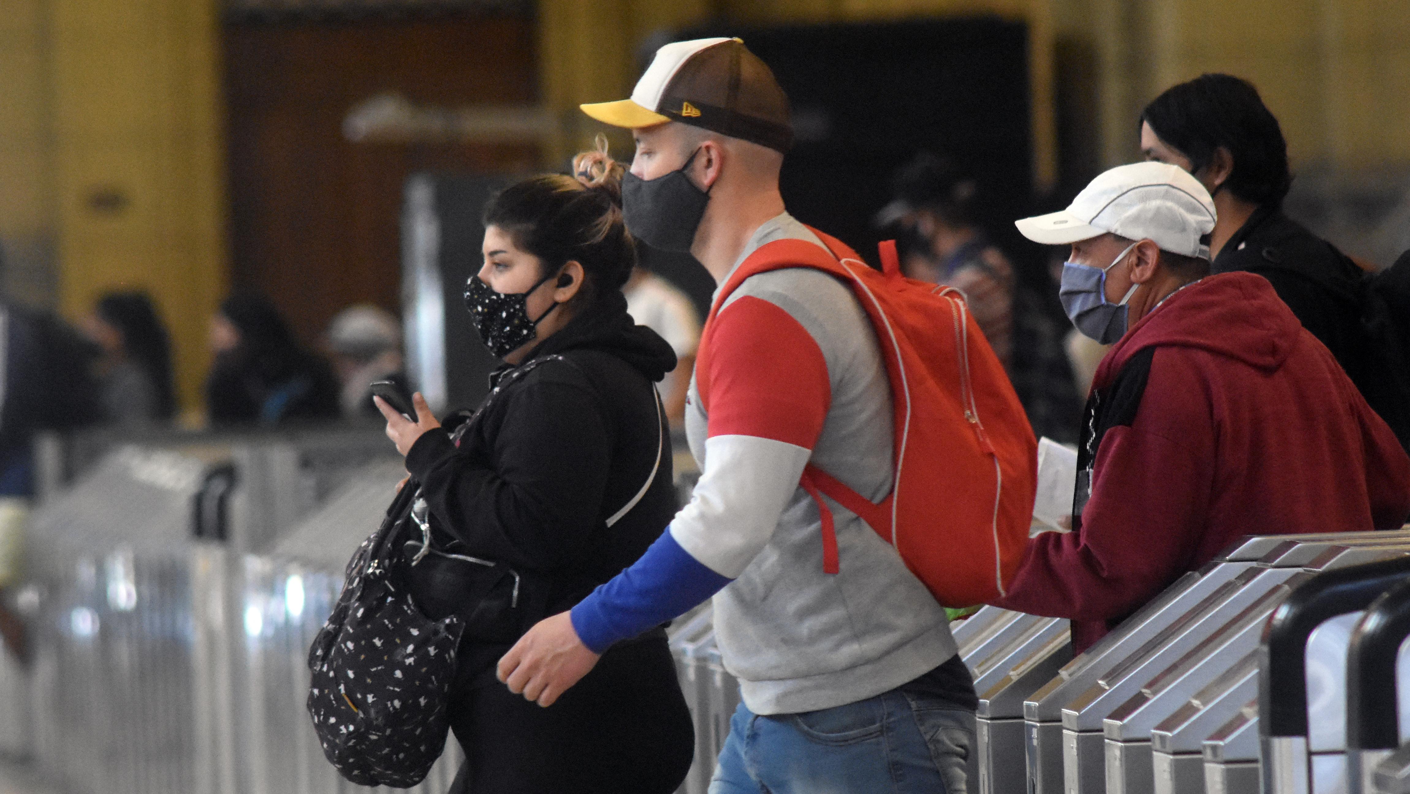 En el DISPO continuará la exclusividad de trabajadores esenciales en el transporte público de pasajeros (Pablo Villán/Crónica).