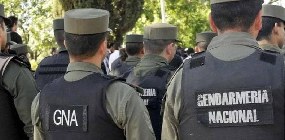 EL GENDARME SE MATÓ CON SU ARMA REGLAMENTARIA.