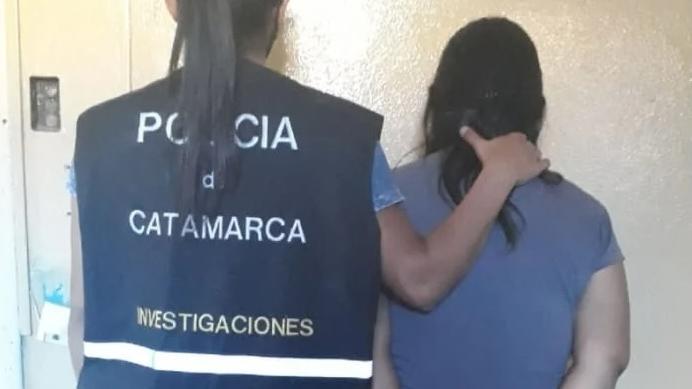 La mujer fue detenida cuando llegó al 