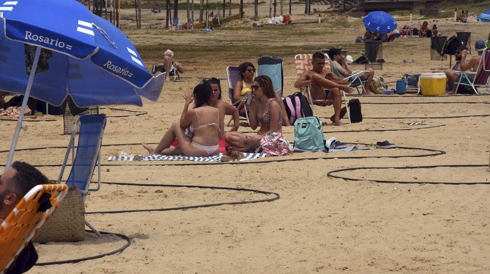 Las medidas de distanciamiento continuarán activas en vacaciones (Télam). 