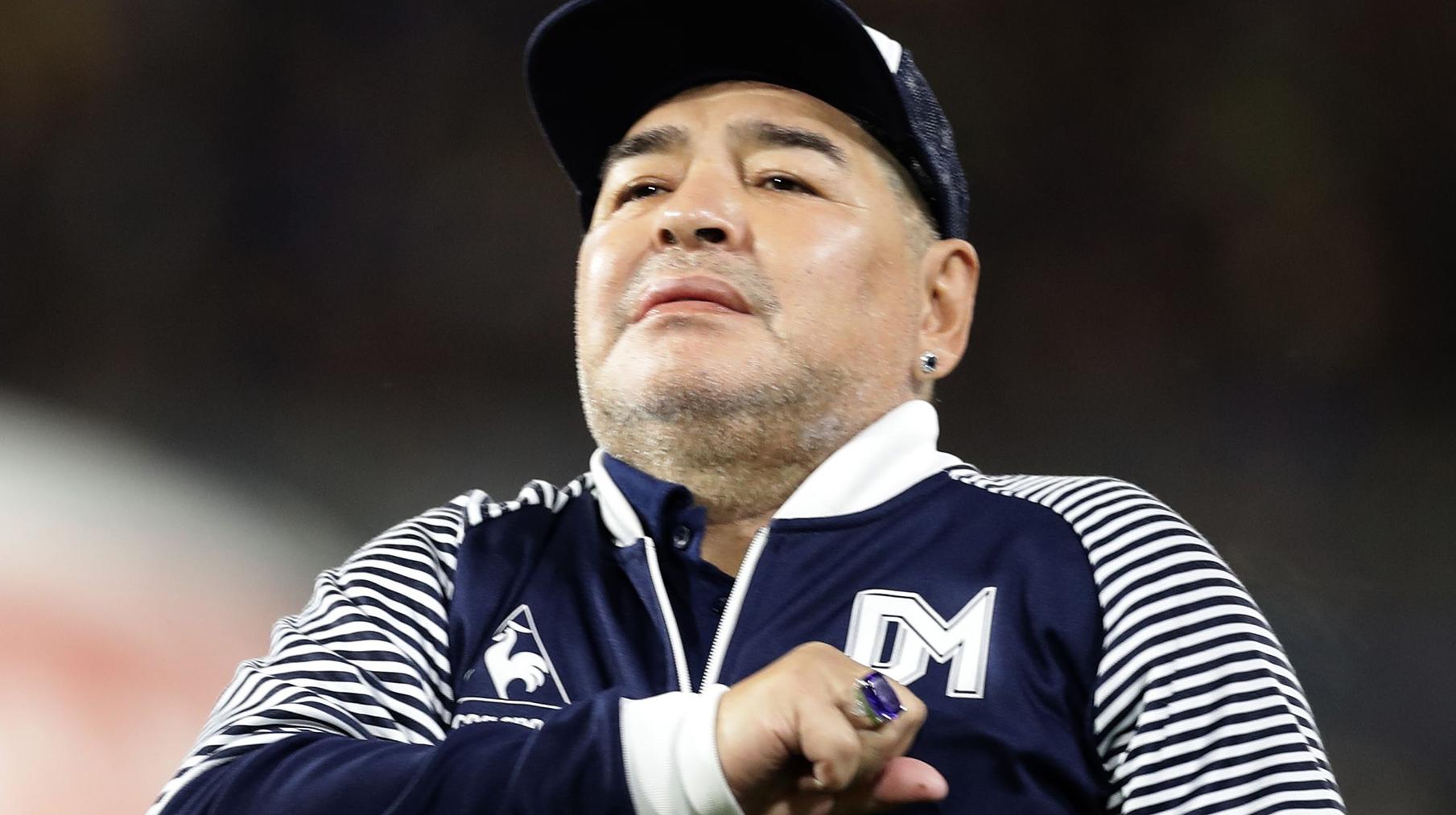 Abrieron el contenedor de Maradona:¿Qué tesoros se trajo de Dubai?