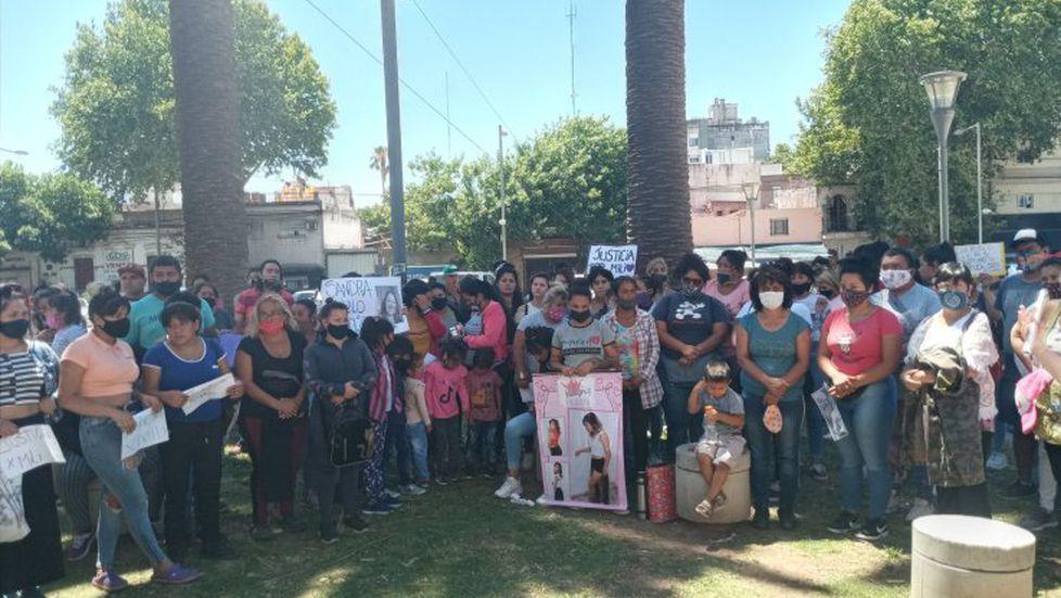 Familiares y amigos de la víctima reclamaban Justicia por la adolescente.