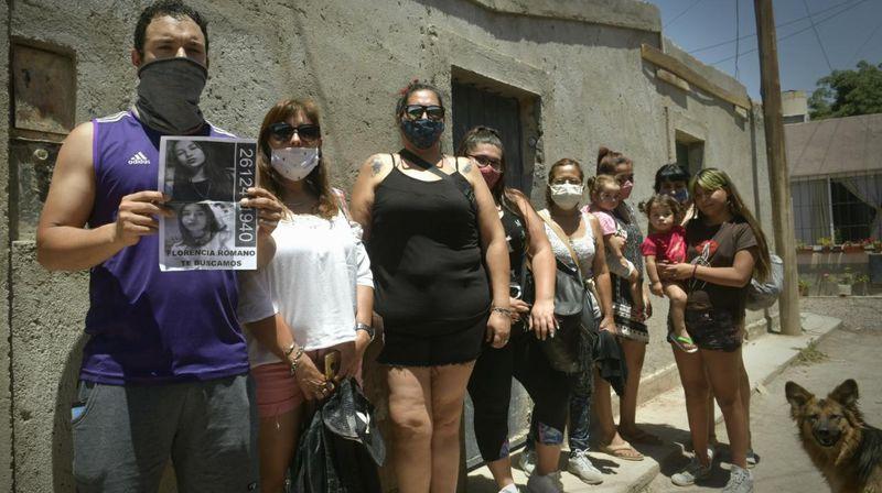 La familia de Florencia Romano se reunió en la casa de los detenidos para convocar a una marcha (Gentileza Los Andes). 