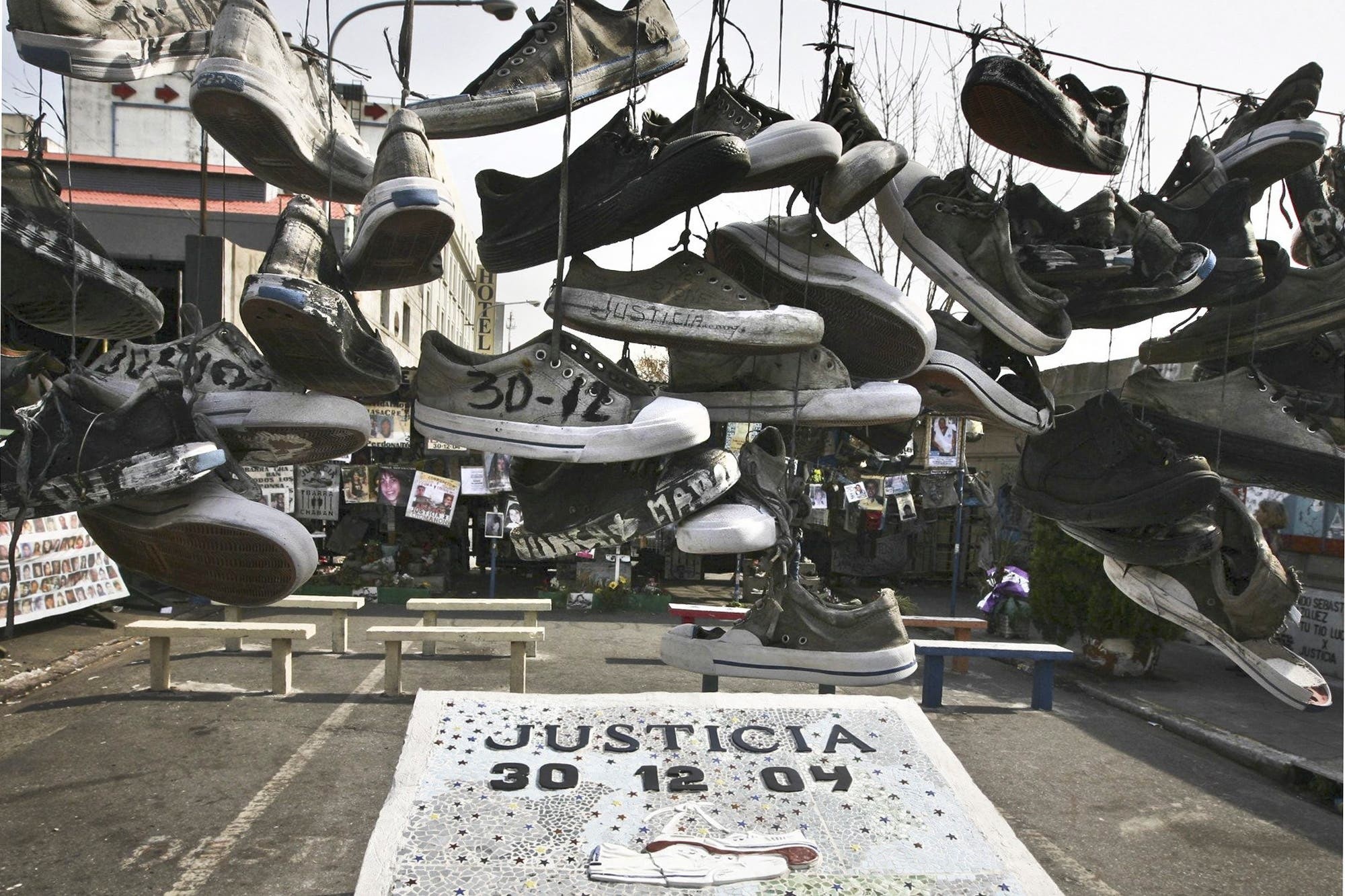 Las zapatillas de los pibes y el reclamo de siempre: justicia. 