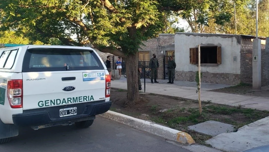 Gendarmería allanó la casa de la madre y el padrastro en Mendoza.