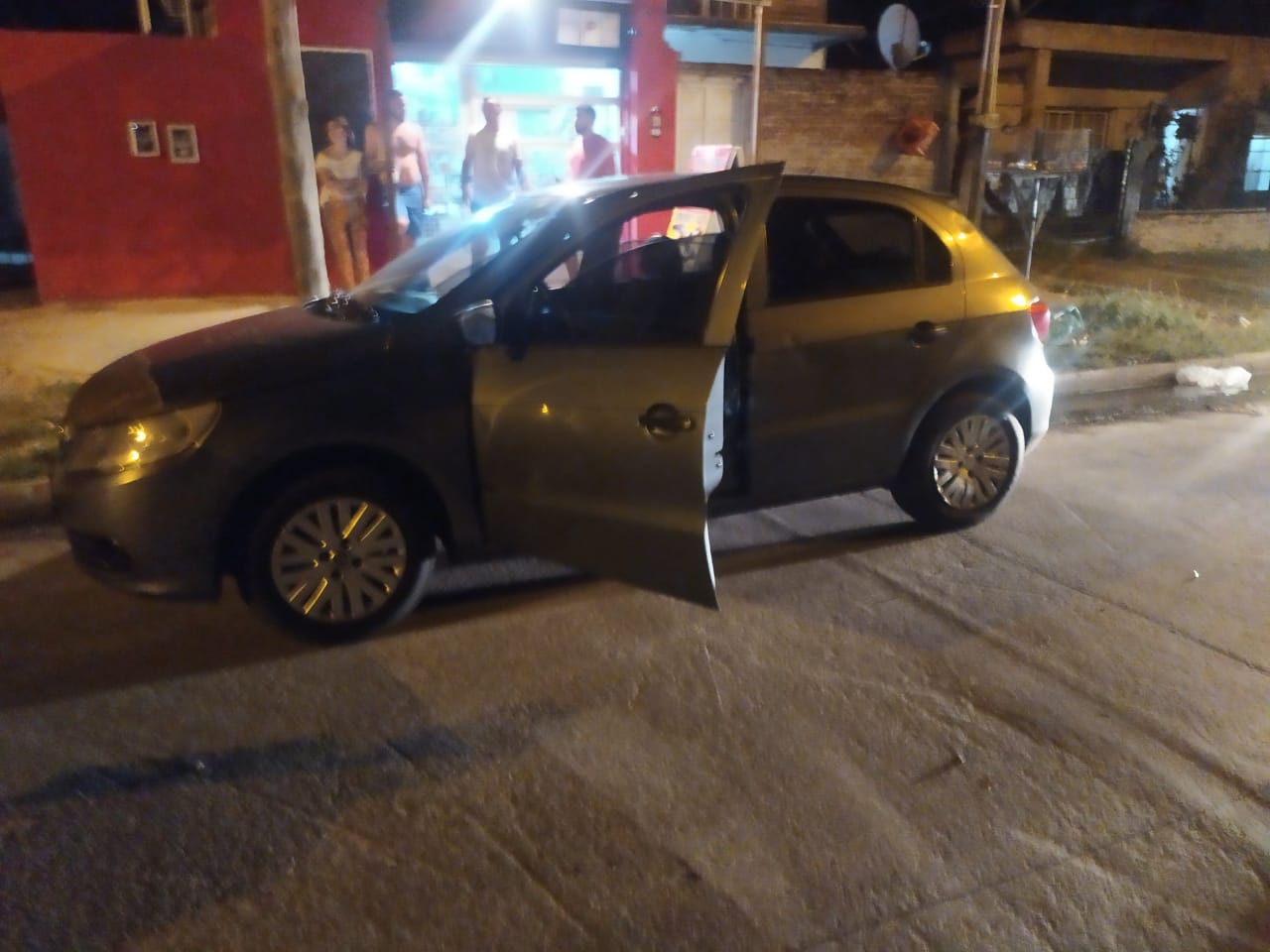 Este es uno de los coches que fue incautado por la comisaría de González Catán.