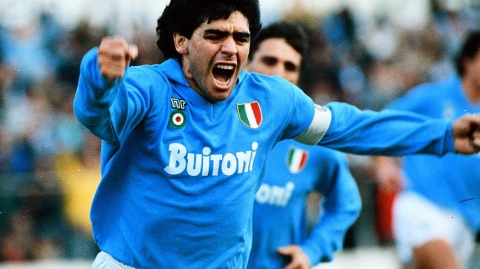 Avanza el proyecto de un monumento y un museo de Diego Maradona frente al estadio del Napoli.