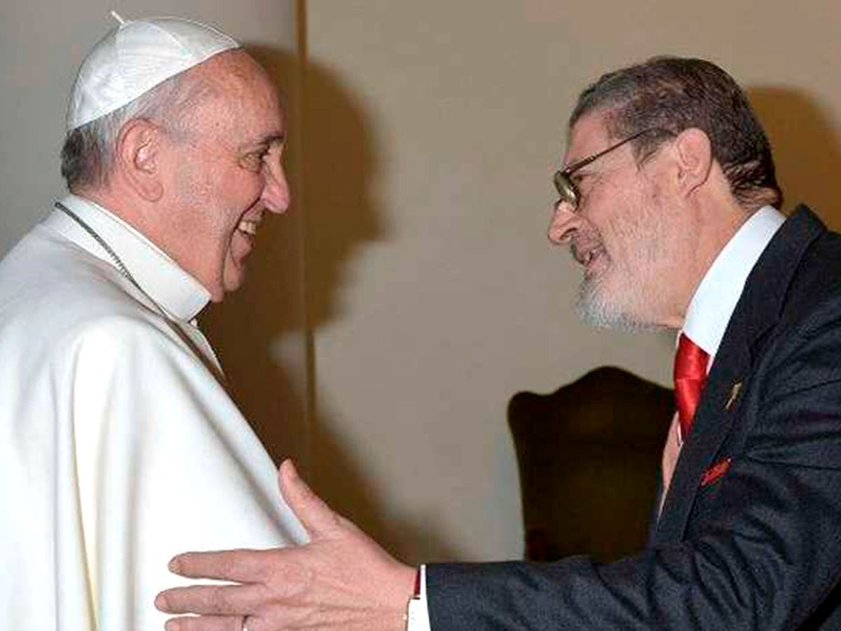 Fabrizzio Soccorsi, el médico personal del Papa Francisco, murió de una pulmonía que se agravó tras contagiarse coronavirus.