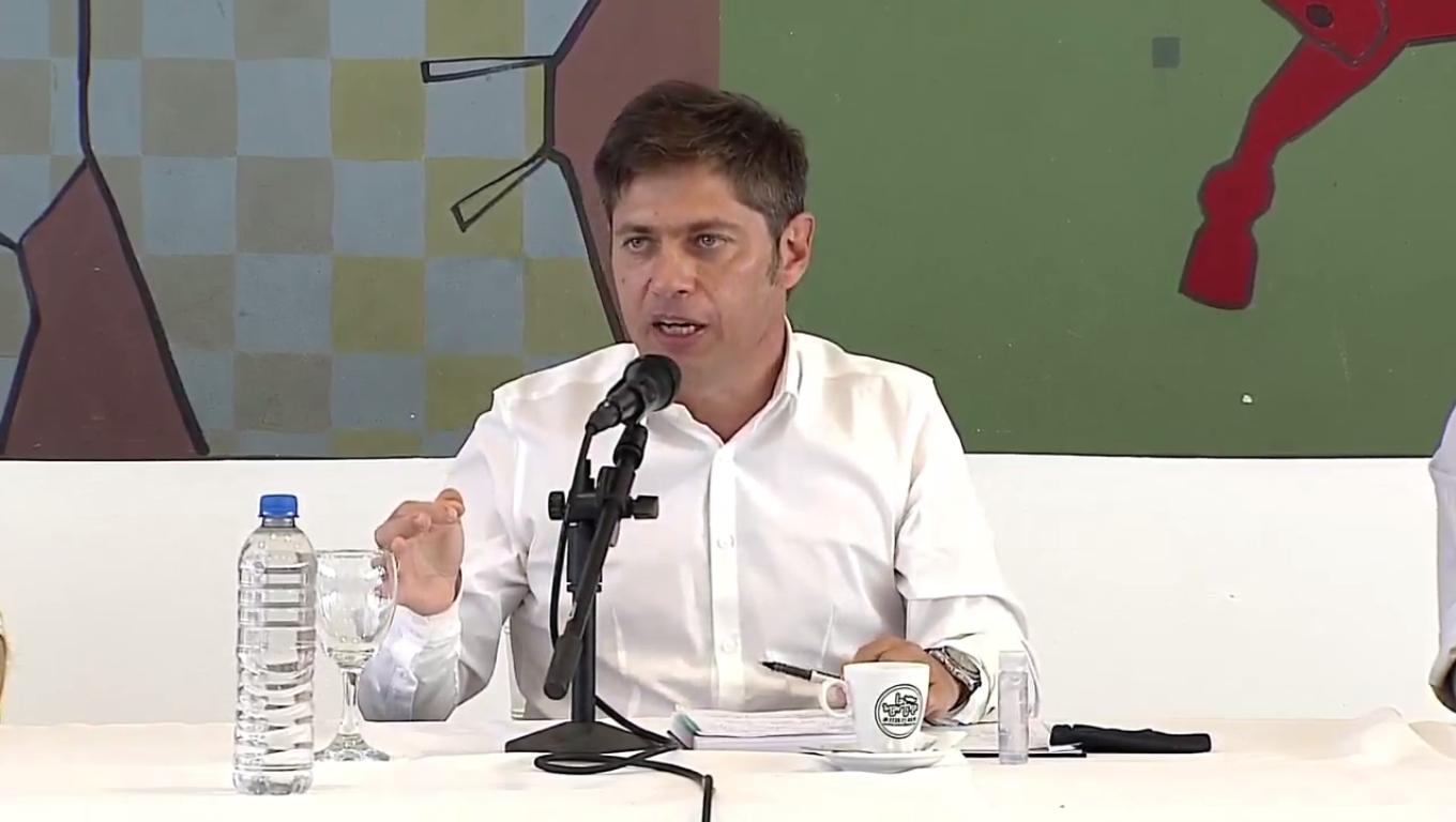 Axel Kicillof aseguró que la gran mayoría de los veraneantes cumple con los protocolos.