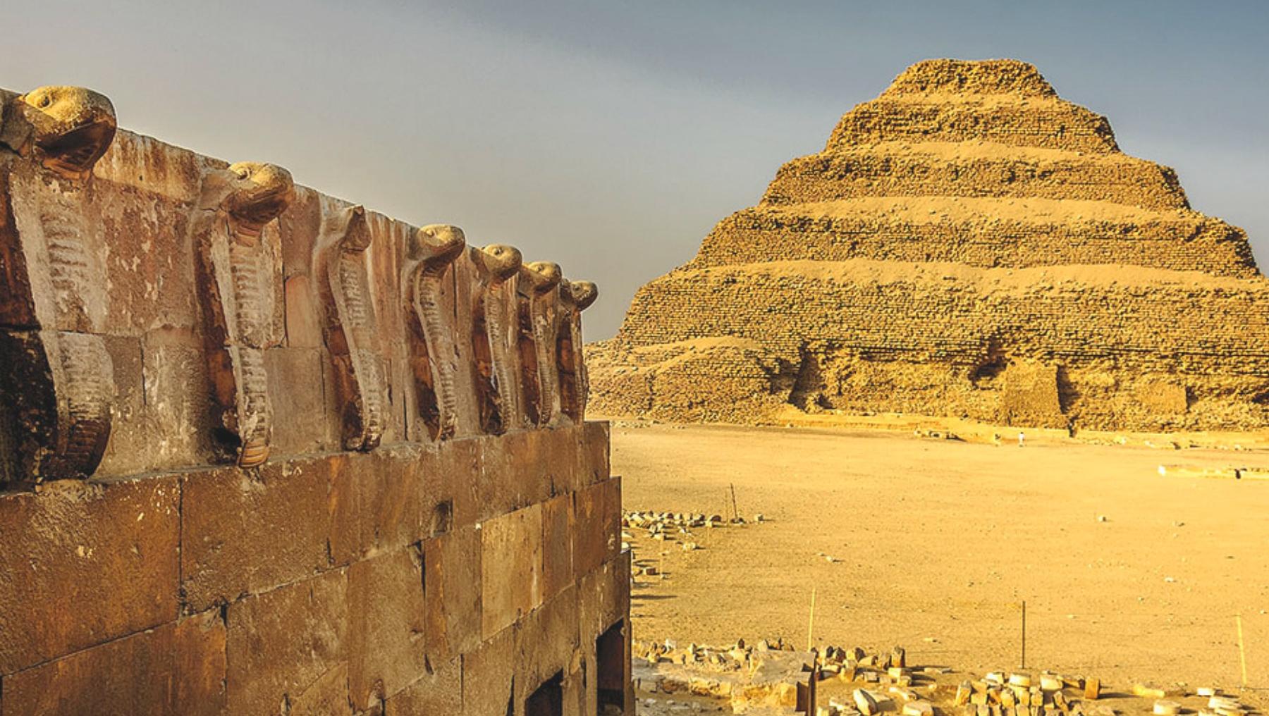 La región de Saqqara que alberga más de una decena de pirámides, antiguos monasterios y cementerios animales.