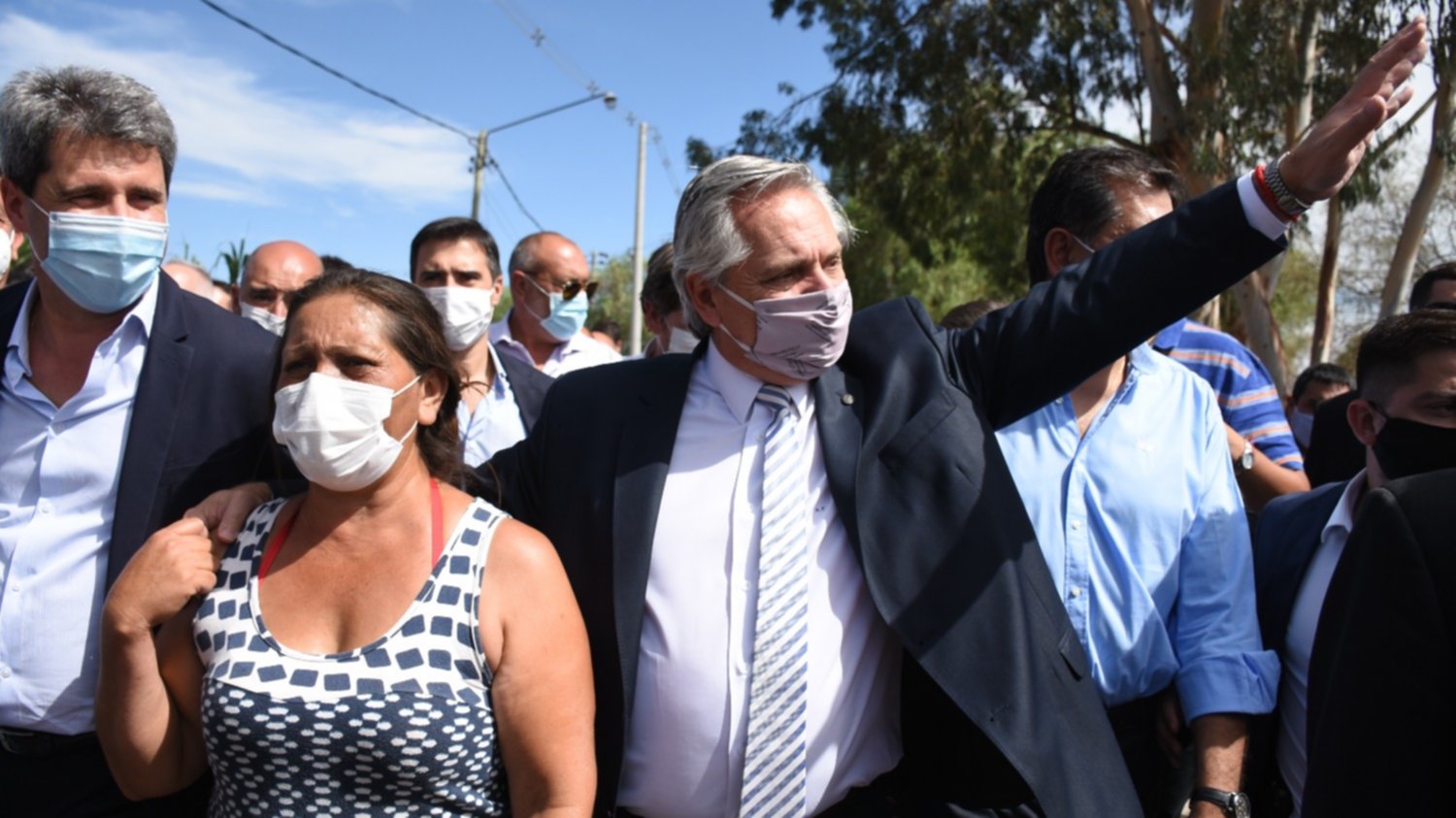 Tras el sismo en San Juan, el presidente recorrió la zona.