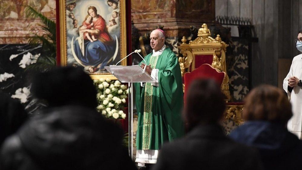 La misa del Domingo de la Palabra de Dios se celebró, pero sin Francisco.