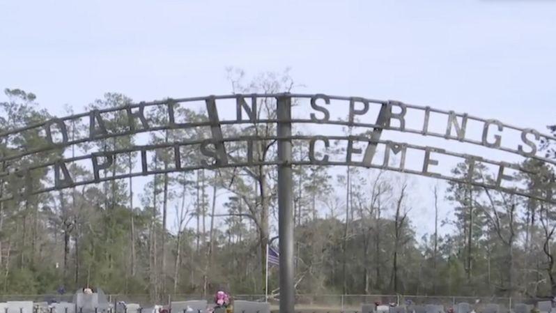 El cementerio de Oakling Springs, en el estado de Luisiana (CBS)