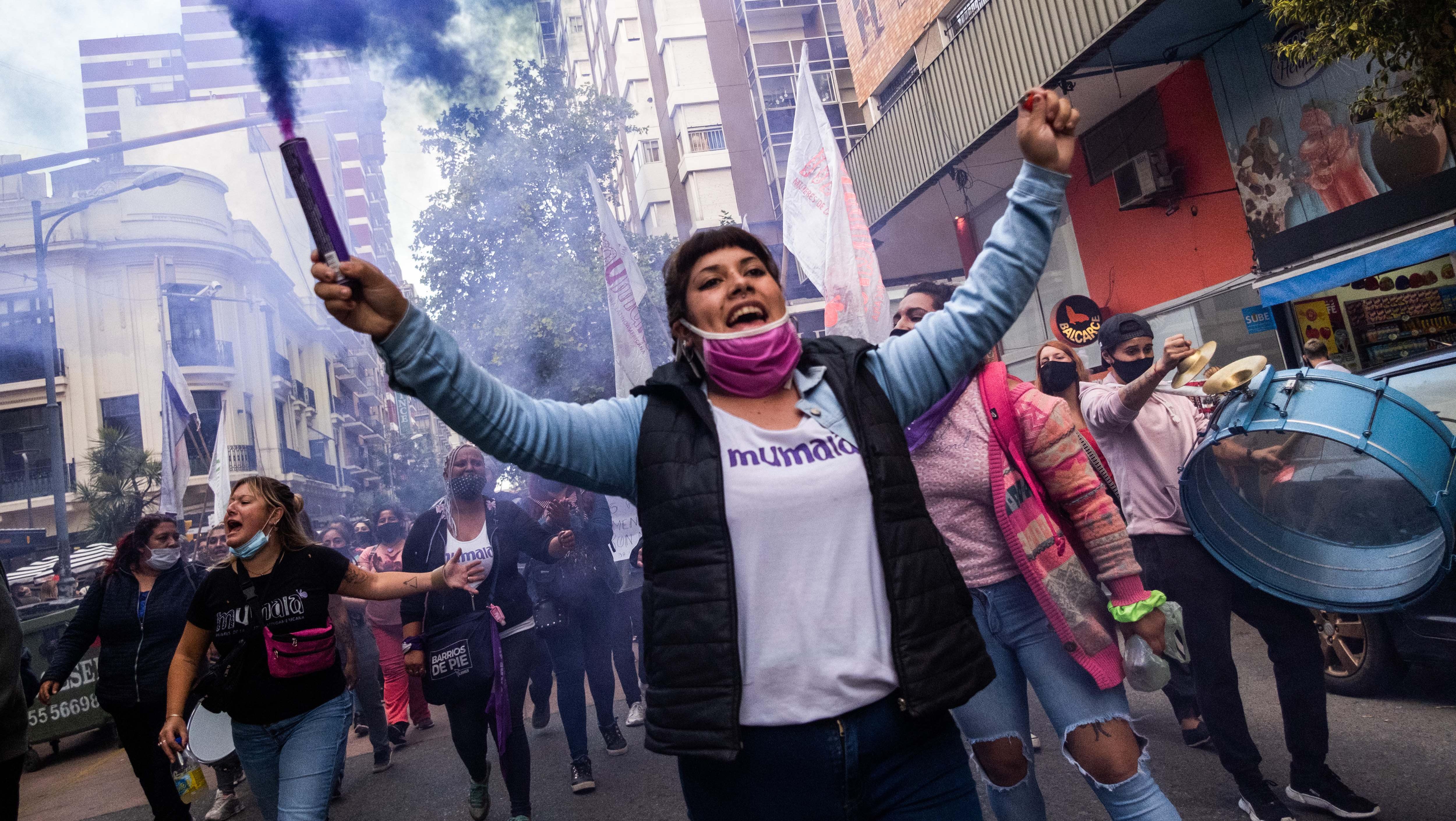 Más de un centenar de mujeres reclamaron justicia por Úrsula en Bahía Blanca.