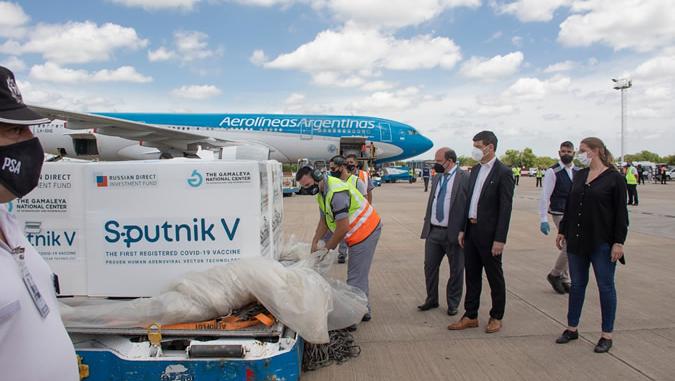 El vuelo de Aerolíneas Argentinas con la vacuna Sputnik. (Imagen de archivo)