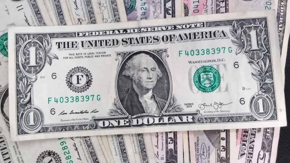 El dólar oficial subió 46 centavos en la semana y el 