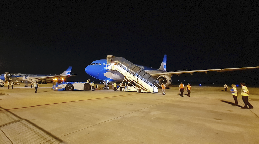 Los aviones partieron el viernes desde Ezeiza y regresarán el domingo con las vacunas rusas contra el coronavirus.