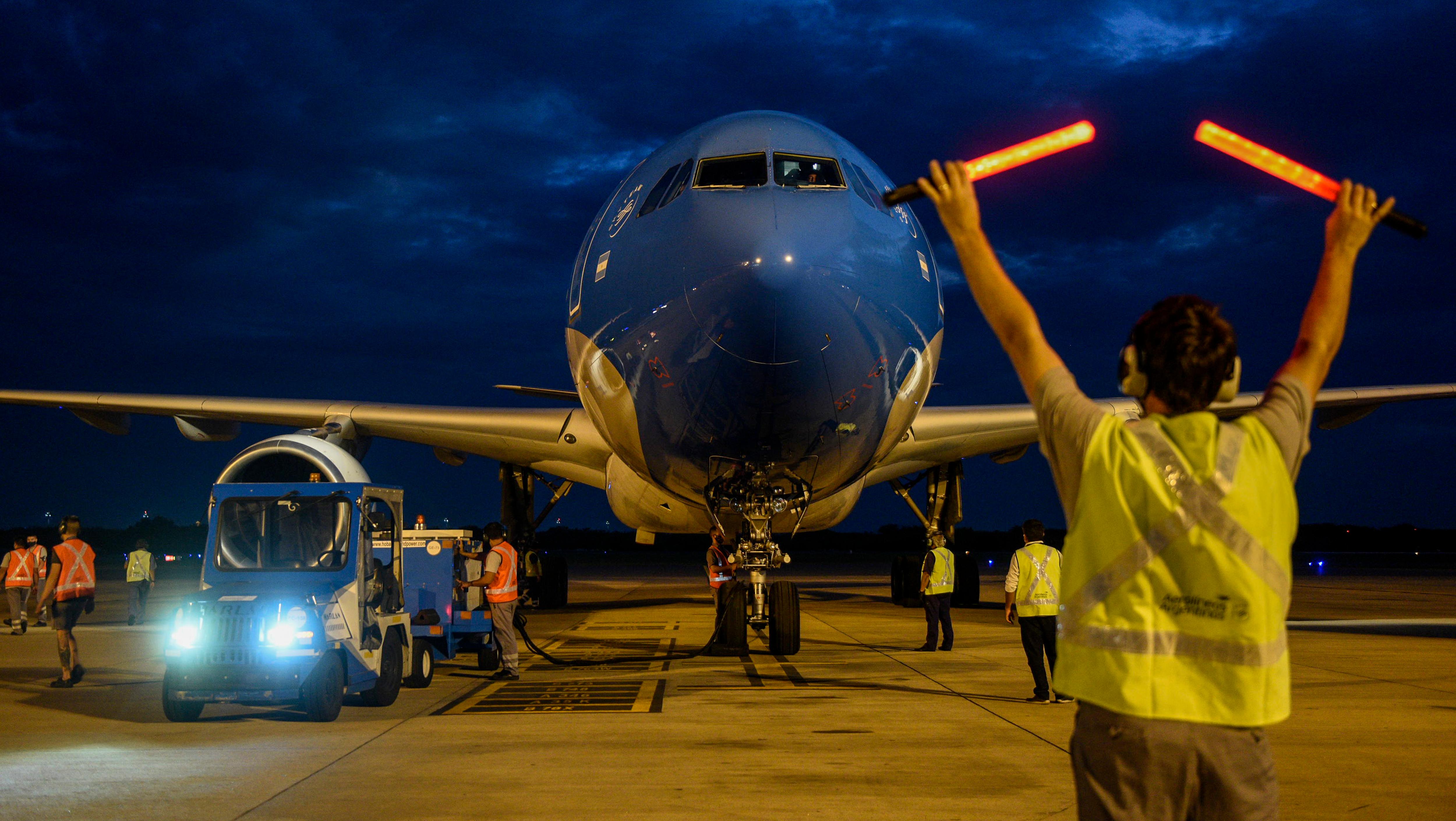 Llegó el segundo avión de Aerolíneas con más de 730 mil vacunas Sputnik V.