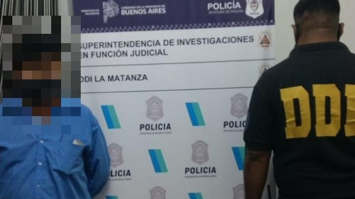 El individuo, de 71 años, fue detenido por los efectivos policiales luego de un allanamiento.