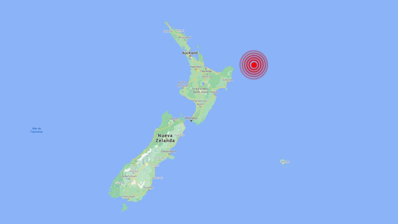 El epicentro del terremoto fue localizado a 37,55 kilómetros al este de la Isla del Norte y tuvo una profundidad de 94 kilómetros.