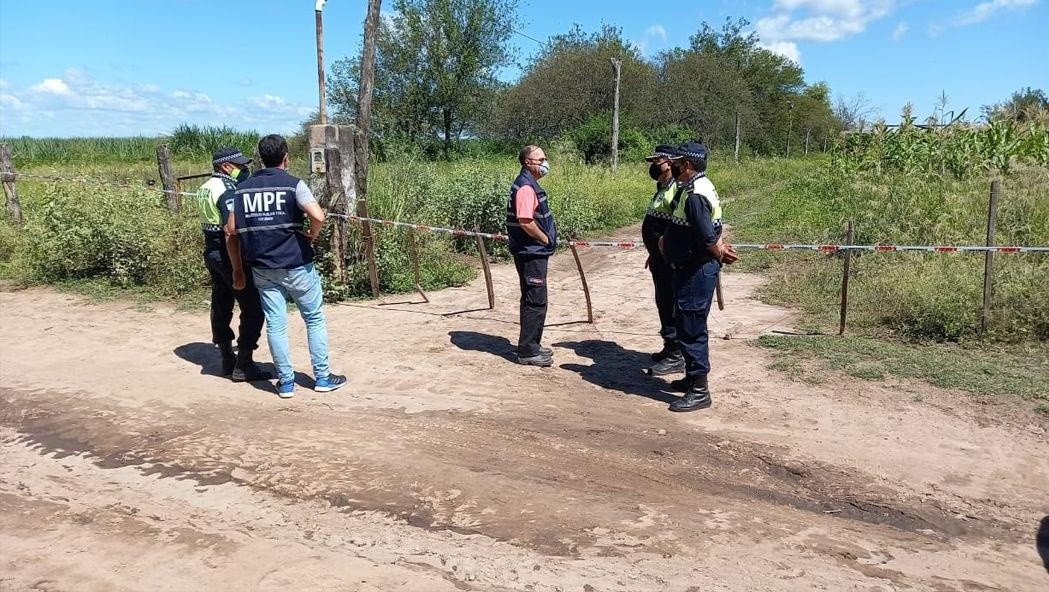 Un hombre que creía ser víctima de brujería mató a su hijito y luego se suicidó.