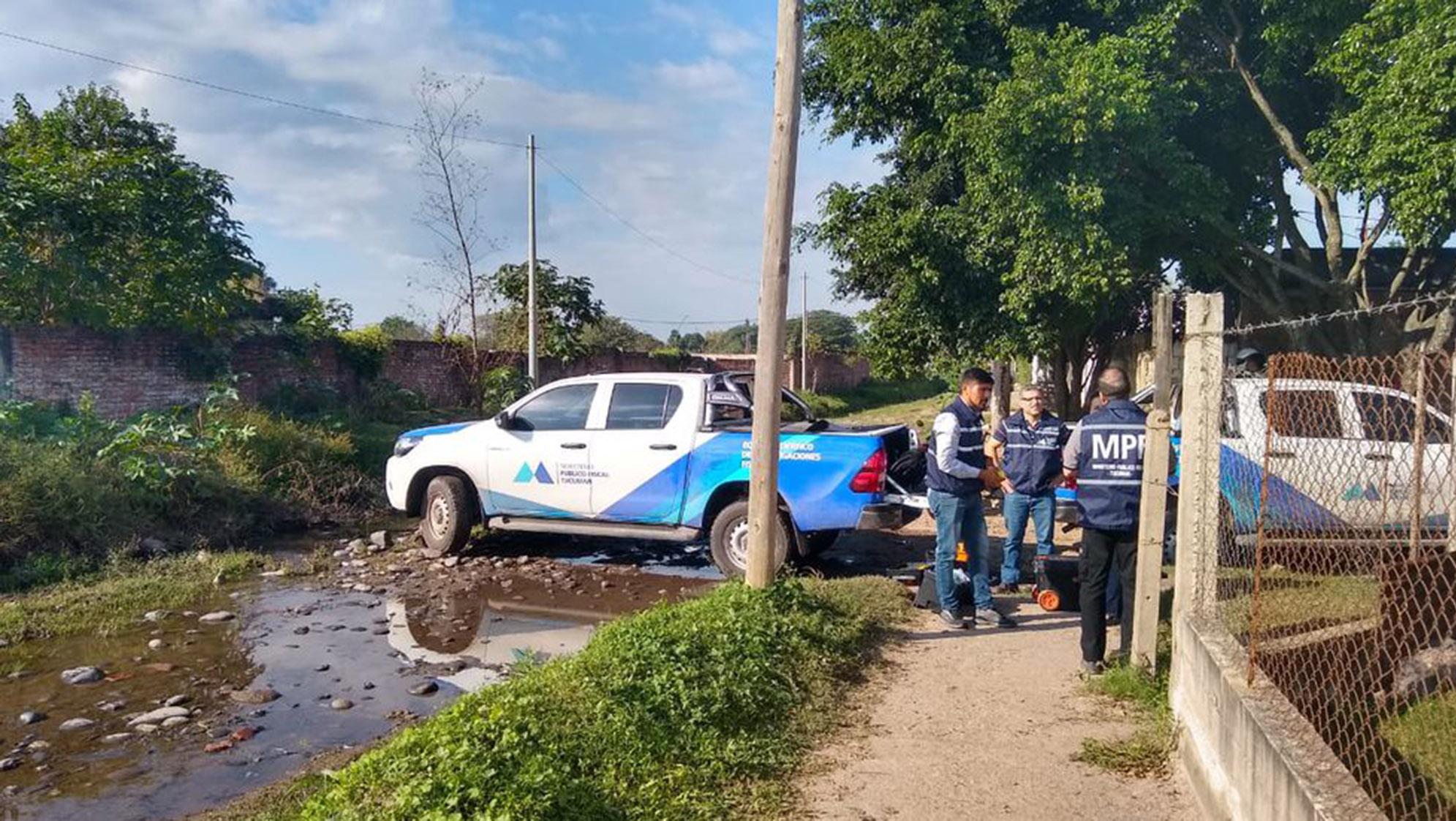 La casa, sobre la Ruta 327, a kilómetros de Estación Aráoz, donde ocurrió el tremendo filicidio (Gentileza Vía Tucumán).