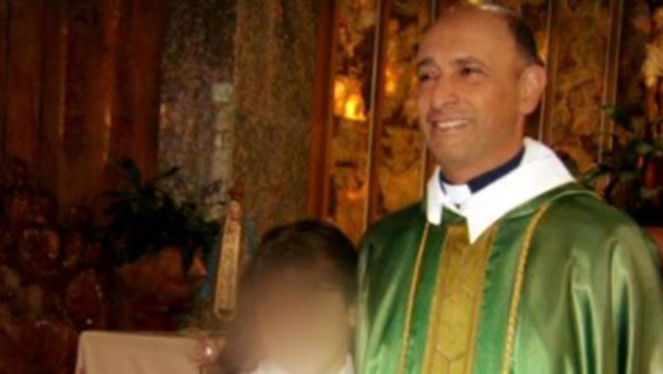 El ex sacerdote Carlos Eduardo José, de 62 años, por 