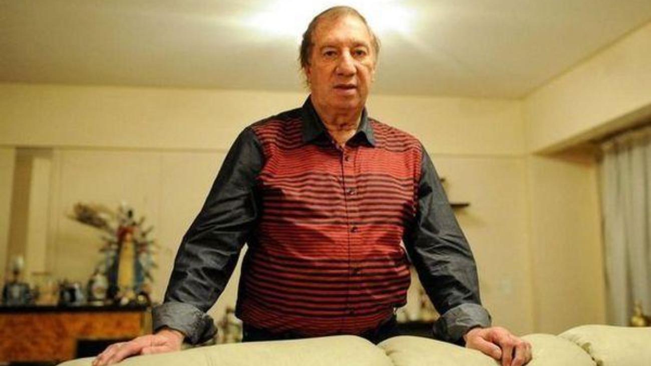 Bilardo, que tiene 80 años, recibió la primera dosis de la vacuna contra el coronavirus.