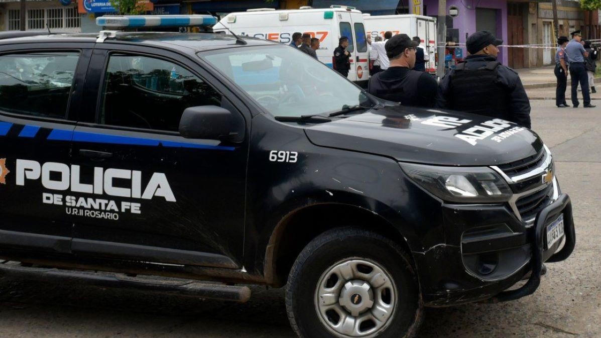 Efectivos de la Policía de Santa Fe trabajaron en el lugar.