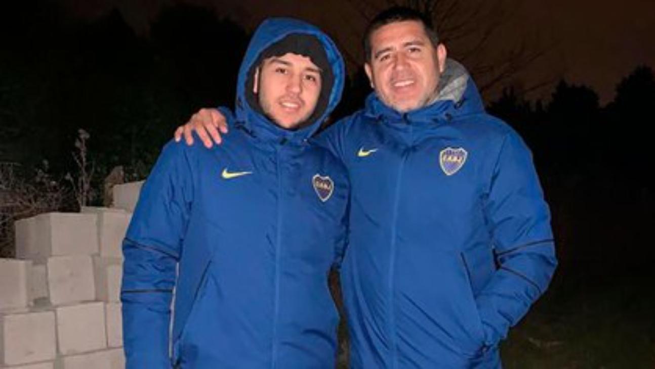 Riquelme y su hijo, Agustín, comparten la pasión por Boca.