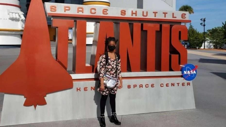 Tiene 12 años, ya ingresó a la universidad y sueña con trabajar en la NASA.