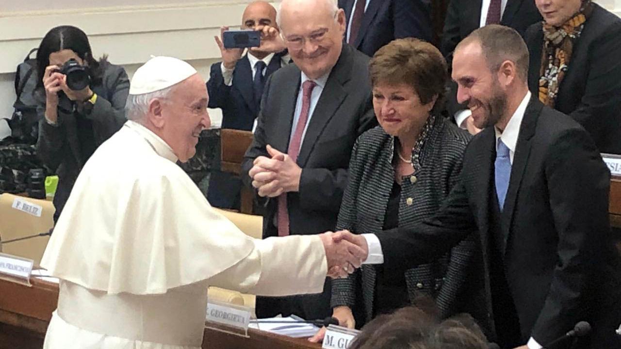 Otra vez, Martín Guzmán vuelve a reunirse con el Papa Francisco (Télam).