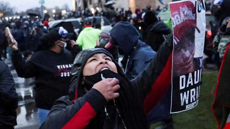 Nueva jornada de protesta por el crimen del joven negro Daunte Wright a manos de una policía blanca.