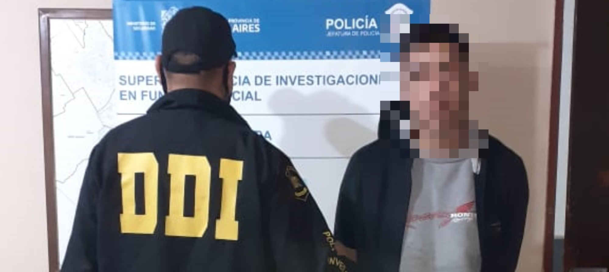 Este es el sujeto que fue apresado por los investigadores policiales en la localidad de Monte Grande.