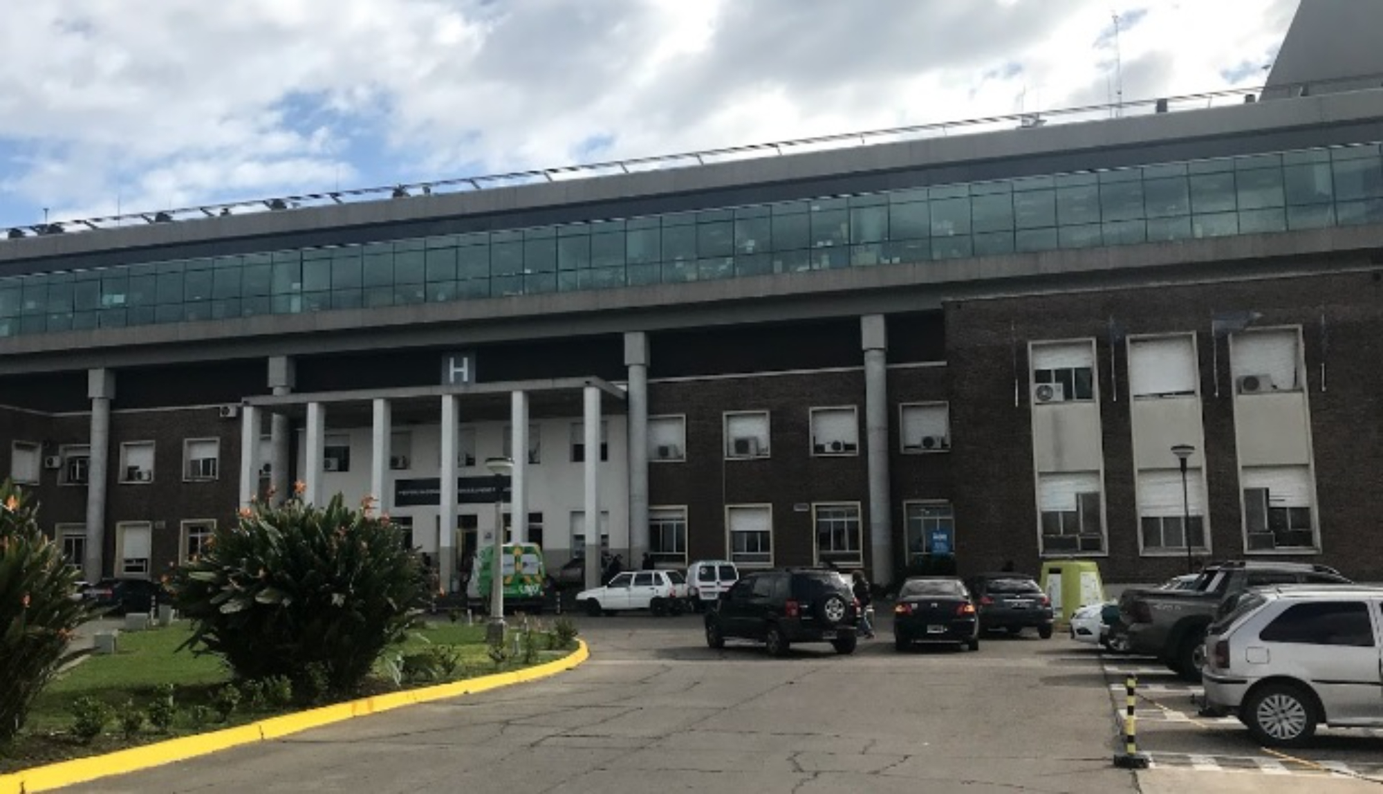 El policía retirado está internado en el Hospital Alejandro Posadas, en la localidad de Haedo.