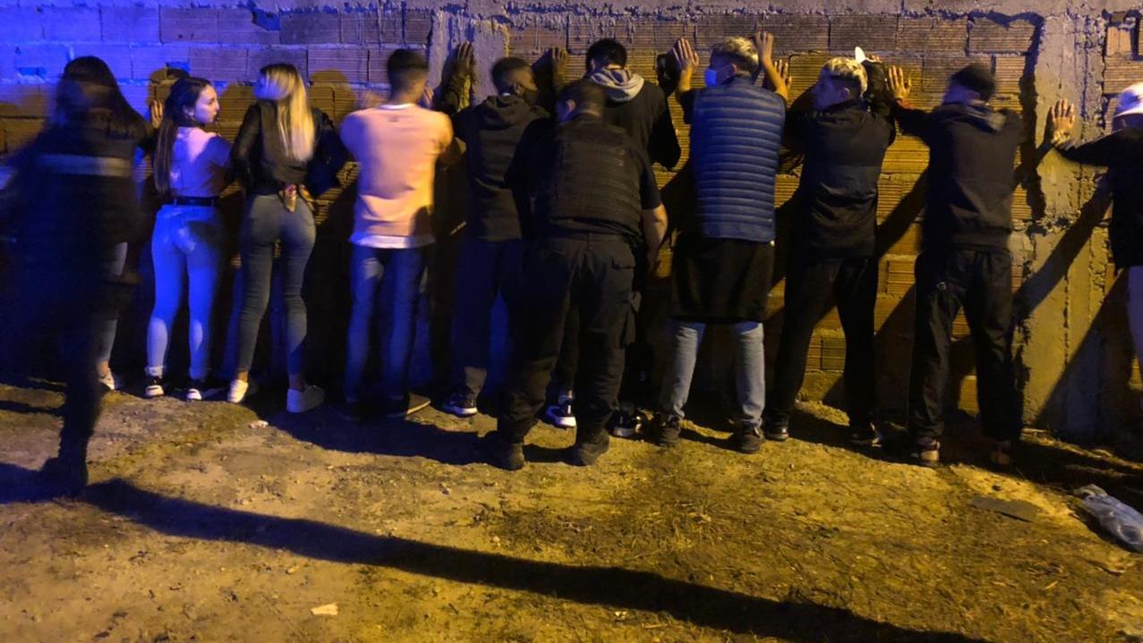 Desactivan 19 fiestas clandestinas en Mar del Plata, una de ellas con más 300 personas.