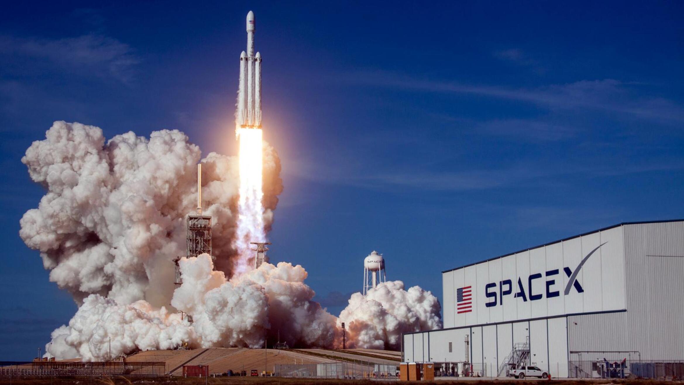 NASA reveló que un cohete SpaceX casi choca con un onvi.