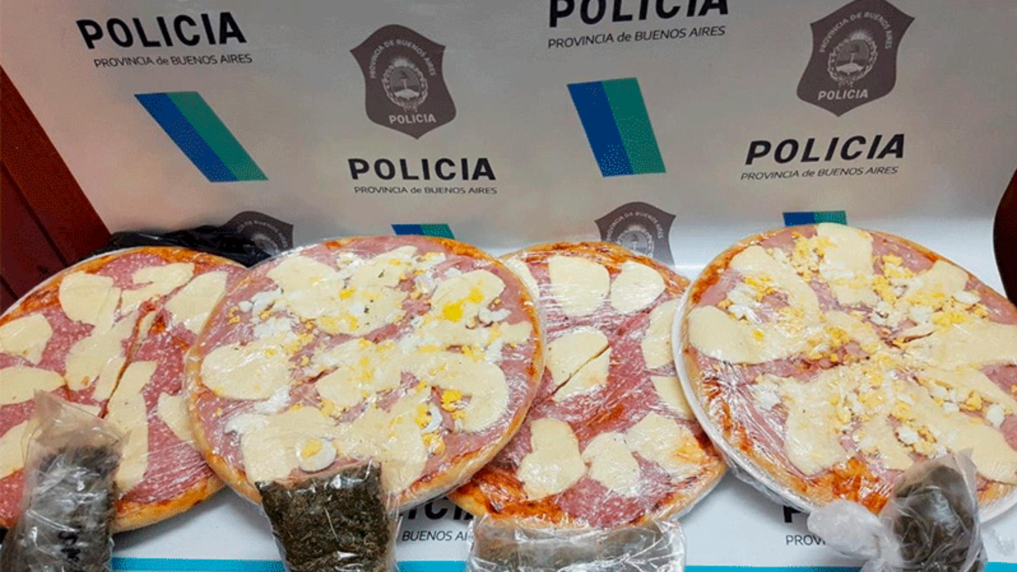 Debajo del queso había 114 gramos de cannabis ocultos.